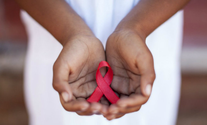 Il silenzio porta a sottovalutare il pericolo Aids, per questo serve più informazione