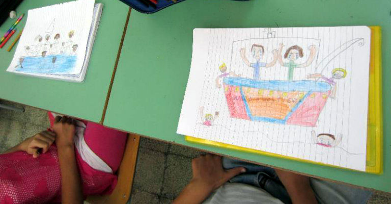 La scelta di bagni separati per i bimbi migranti a Cagliari è indegna di un luogo educativo