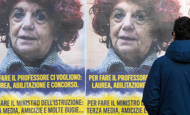A Roma attacco meschino a Valeria Fedeli: solidarietà alla ministra dell’istruzione
